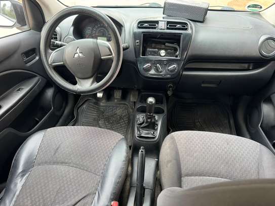 Mitsubishi Space star année 2019 image 4