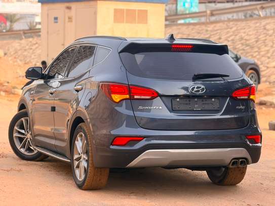 HYUNDAI SANTAFE Année : 2017 image 10