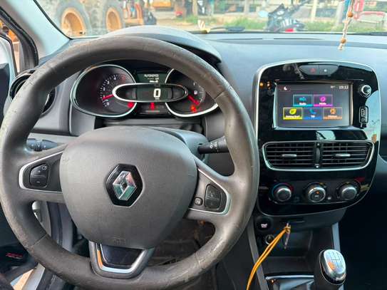Renault Clio année 2017 manuel diesel ⛽️ image 5