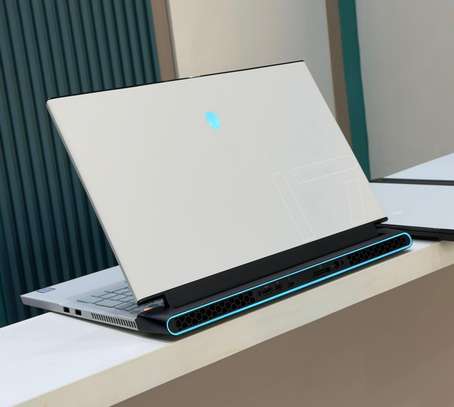 Alienware 15 cor i7 de 9th génération image 3