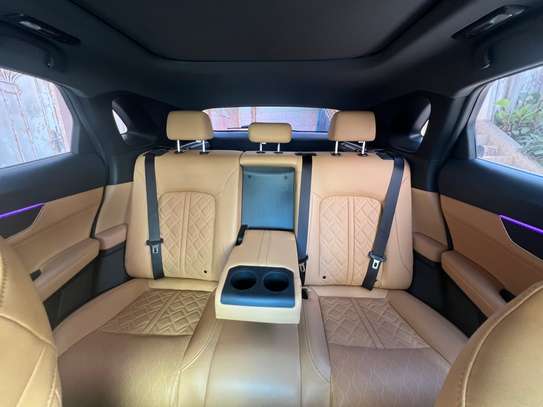 Changan UNI-K — SUV rare • Toit pano • Garanti image 8