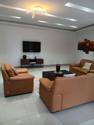 Appartement à louer aux Almadies/ meublé image 3