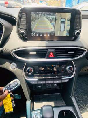 Hyundai santafe 2019 image 6