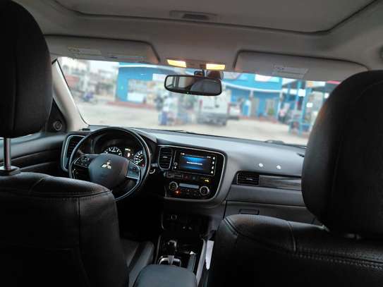 Mitsubishi outlander 7 places image 14