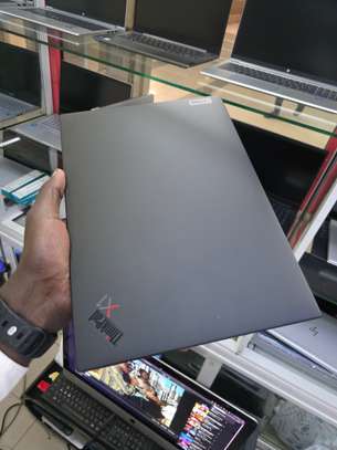 Lenovo Thinkpad X1 carbon Gen 9 image 4