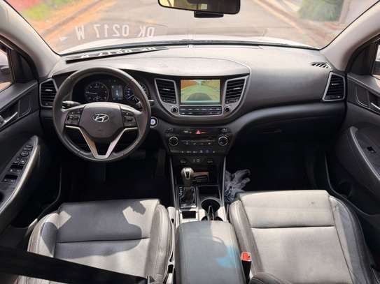 Hyundai tucson image 7