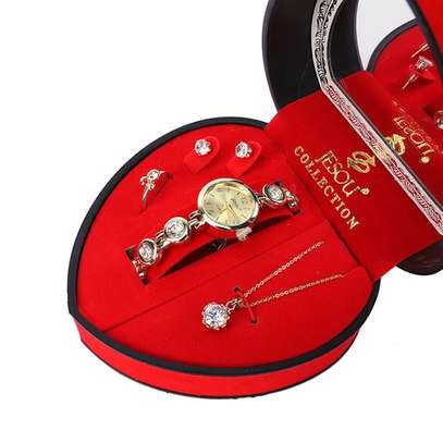 Coffret montre et bijoux argenté cœur rouge élégant image 3