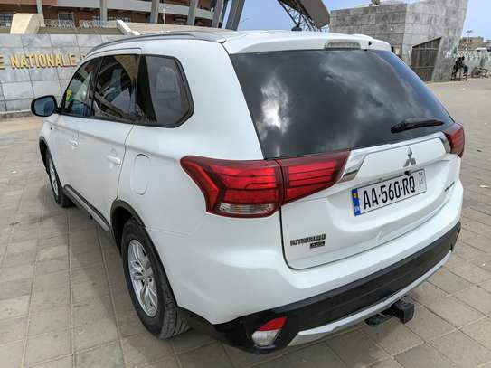 Mitsubishi Outlander 7places 2016 image 13