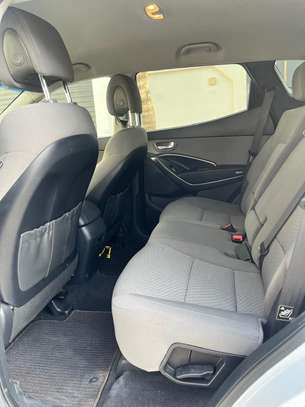 Hyundai santa fe image 9