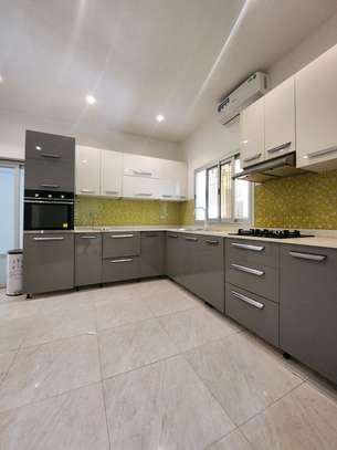 Villa R+1à Louer image 2