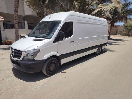 Mercedes sprinter /Renault master image 2