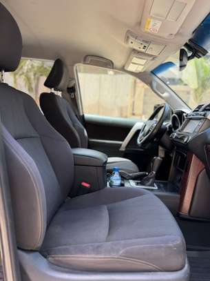 Toyota Prado image 6