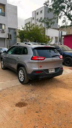 Jeep cherokee image 12