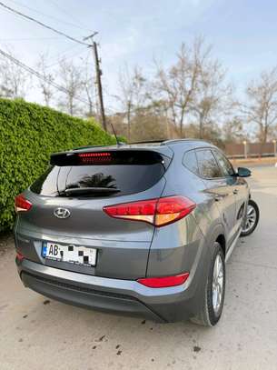 Hyundai tucson image 12