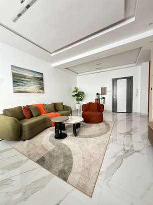MAGNIFIQUE APPARTEMENT F3 MEUBLÉ À LOUER À MERMOZ image 2