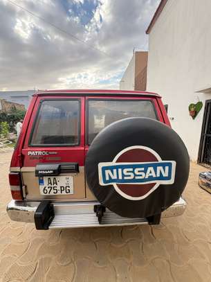 Nissan Patrol Y60 SUPER SAFARI image 7
