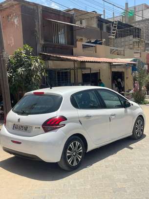 PEUGEOT 208 2014 image 2
