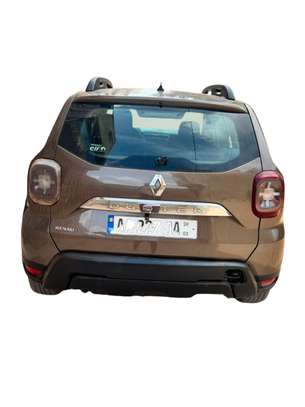 Renault Duster SUV 4x4 image 3