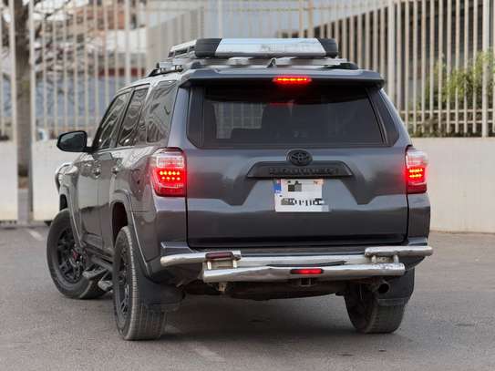 TOYOTA 4-RUNER image 9