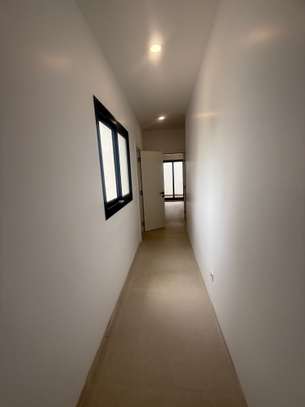 Appartement f4 neuf à louer au point e image 9