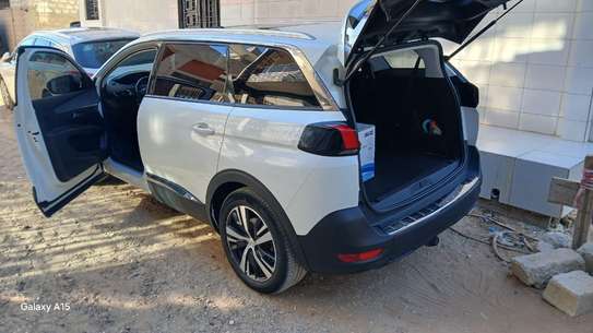 Peugeot 5008 image 3