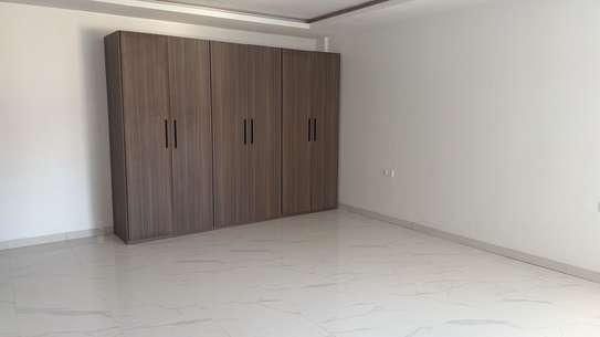 Appartement/ PENTHOUSE F6 A LOUER image 13