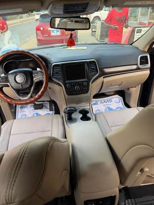 Jeep grande cherokee image 4