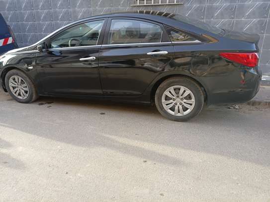 Hyundai sonota image 2