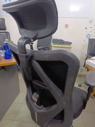 Chaise bureau ergonomique  et appui-tête image 2