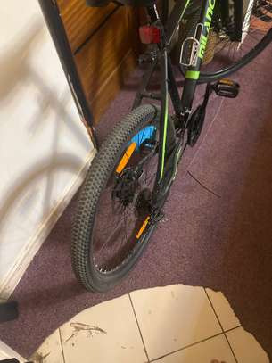 Une vélo vtt image 3