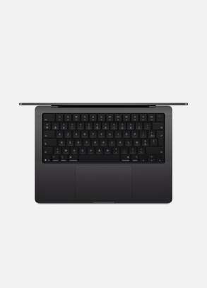 MacBook Pro M5 1Terra Ram 24Go 14 pouces Brand New image 3