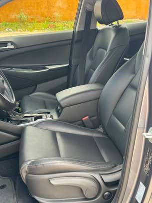 HYUNDAI TUCSON 2016 image 9
