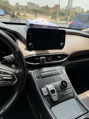 Hyundai Santa Fe 2021 7places image 2