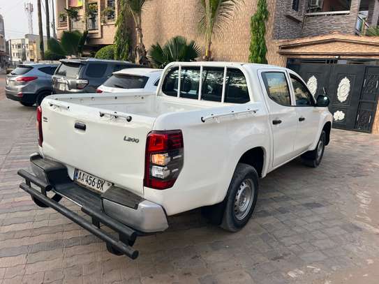 Mitsubishi L200 double cabine 2020 image 11