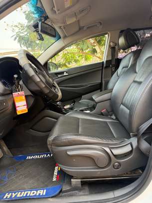 Hyundai Tucson image 9