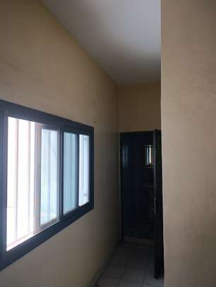 Appartement 2 Chambres + douches + Salon+ Cuisine image 8