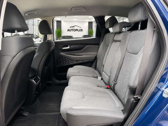Hyundai Santafe 2019 image 2