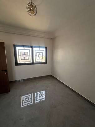 Appartement neuf 2 chambres avec balcon sécurisé 3e étage image 3