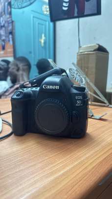 canon mark 4 image 3