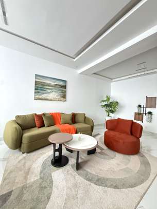MAGNIFIQUE APPARTEMENT F3 MEUBLÉ À LOUER À MERMOZ image 3