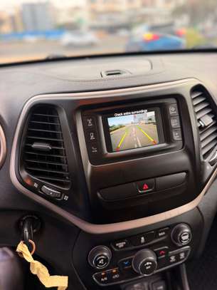 JEEP CHEROKEE 2018 image 9
