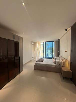 Appartement  F4 de 180m2 aux Almadies image 8