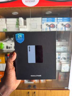 Samsung Galaxy Z Fold5 image 2