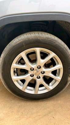 Jeep cherokee image 9