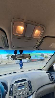 Vends Hyundai Elantra 2010 image 3