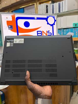 Le LENOVO THINKPAD P16S Ryzen 7 Gen4 (AMD) image 6