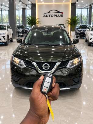 Nissan Rogue SV AWD 2016 image 2