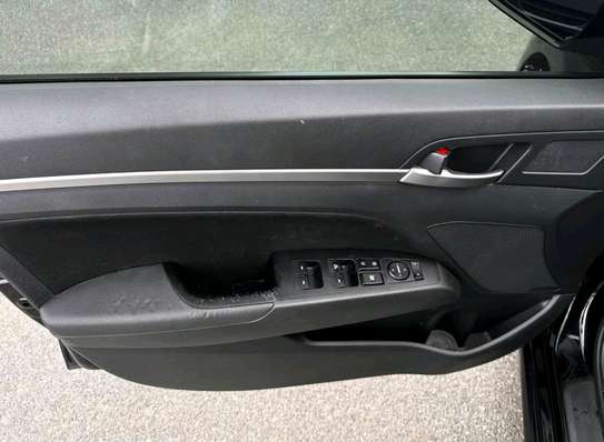 HYUNDAI ELANTRA 2020 image 5