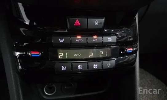 Peugeot 2008 année 2017 image 11