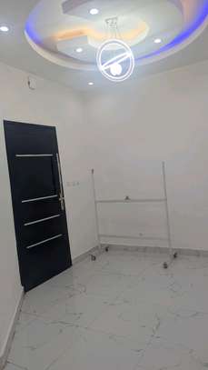 À louer, appartement rez-de-chaussée image 3